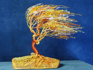 YELLOW THUNDER - Aluminium and chestnut wood sculpture - Styling by Mosche Bianche