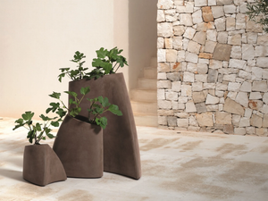 TAO - Poleasy® garden vase - Styling by MY YOUR