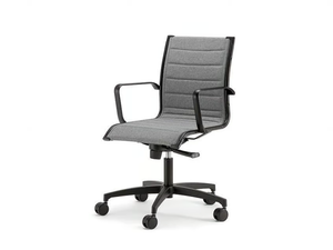 AALBORG LINE 02 BK - Swivel executive chair with armrests with 5-spoke base - Office Chair by Nahu