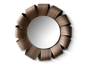 BRISA - Round wall-mounted walnut mirror - Accessories by Nomon
