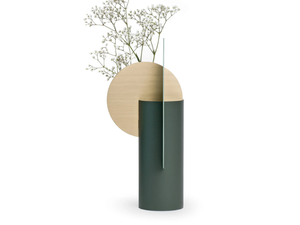 YERMILOV CS2 - Metal vase - Styling by NOOM