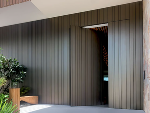 SYNUA - Pivot entry door - Door by OIKOS VENEZIA