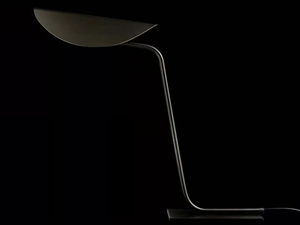 PLUME - 221 - LED metal table lamp - Table lamp by Oluce