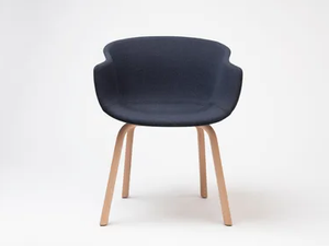 BAI - Fabric chair with armrests - Chair by ONDARRETA