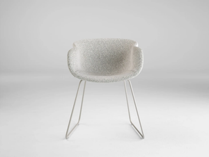 BAI - Sled base fabric chair with armrests - Chair by ONDARRETA