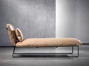KEKKE LIVING - Upholstered day bed - Sofa by Piet Boon