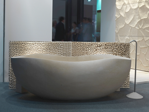 V33 - Freestanding lecce stone bathtub - Bathtub by PIMAR