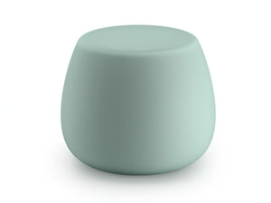 BOOM - Low polyethylene stool - Stool by Plust