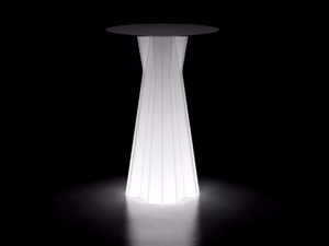 FROZEN - With light polyethylene table - Table by Plust