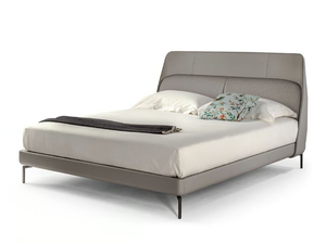 COUPÈ DE LUXE - Leather bed with upholstered headboard - Armchair by Poltrona Frau