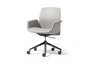 DOWNTOWN CONFERENCE - Swivel leather office chair with 5-Spoke base with armrests - Chair by Poltrona Frau