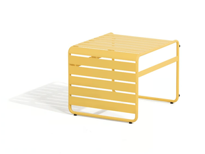 JUGO - Square metal garden side table - Side table by Prostoria