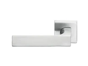QUADRA - Door handle on rose - Finishes accessories by PROTEK®