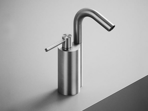 FFQT 21 35T - 1 hole stainless steel bidet mixer with swivel spout - Tap by Quadrodesign