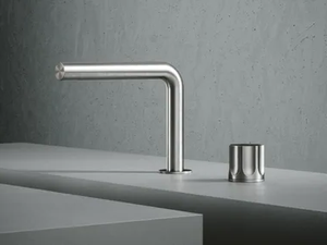 HB 15 07 - 2 hole countertop washbasin mixer - Tap by Quadrodesign