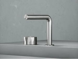 HB 15 31 - Washbasin tap - Tap by Quadrodesign