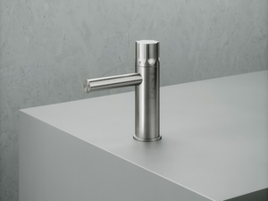 MODO 17 01 - Washbasin tap - Tap by Quadrodesign