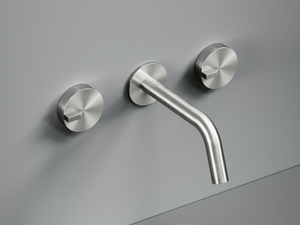 Q. 18 10V - Wall-mounted stainless steel washbasin tap - Tap by Quadrodesign