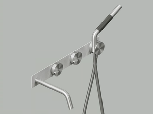Q. 18 69 R - Wall-mounted stainless steel bathtub tap - Tap by Quadrodesign