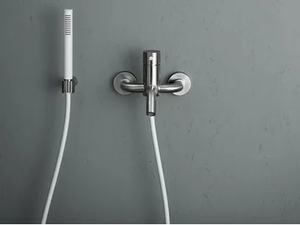 SOURCE 12 60 - Wall-mounted bathtub mixer with hand shower - Tap by Quadrodesign