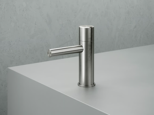STEREO 16 01 - Countertop washbasin mixer - Tap by Quadrodesign