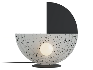 REGINA FRONT - Iron and recycled plastic table lamp - Table lamp by Robin