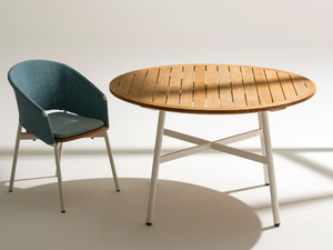 GAMMA 130 - Round garden table - Table by RODA