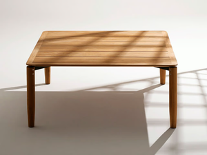 LEVANTE - Square teak garden table - Table by RODA
