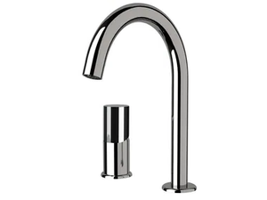 5TH AVENUE - 2 hole countertop washbasin mixer - Tap by Rubinetterie Mariani