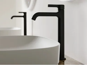 AURELIA - Single handle countertop brass washbasin mixer - Tap by Rubinetterie Treemme