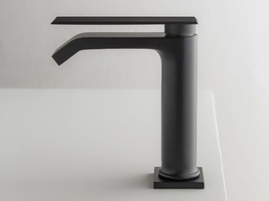 IOS - Countertop brass washbasin mixer - Tap by Rubinetterie Treemme