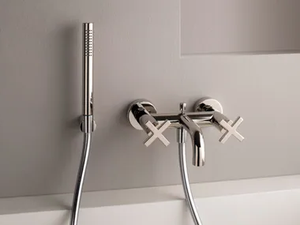 LINE - Wall-mounted external brass bathtub set with hand shower - Tap by Rubinetterie Treemme