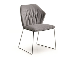 NEW YORK - Sled base upholstered fabric chair - Chair by Saba Italia