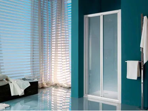 AMERICA - Niche shower cabin with tray with folding door - Styling by Samo