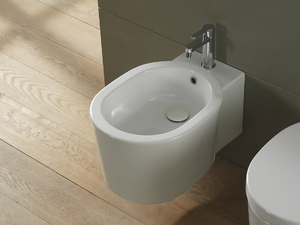 BUCKET - Wall-hung ceramic bidet - Toilet seat by Scarabeo Ceramiche