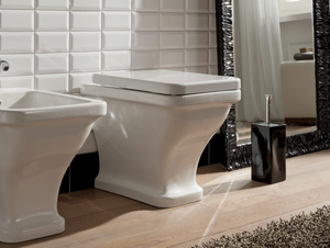 BUTTERFLY - Ceramic toilet - Toilet seat by Scarabeo Ceramiche