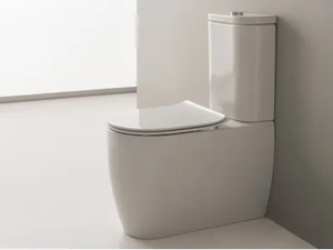 MOON - Close coupled ceramic toilet - Toilet seat by Scarabeo Ceramiche