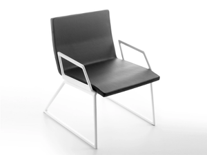 BILDU - Upholstered leather chair with armrests - Chair by SELLEX