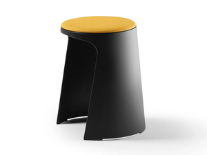 HANDY - Polypropylene stool with integrated cushion - Accessories by SELLEX
