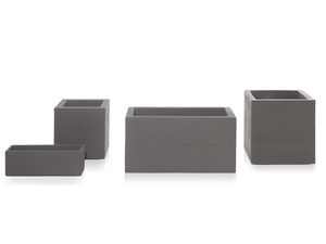 QUADRA - Polyethylene vase - Styling by SLIDE