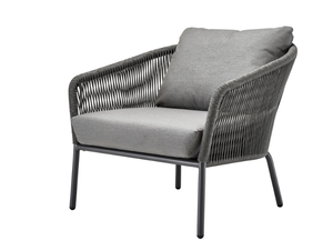 LOOP LOUNGE - Aluminium garden armchair with armrests - Armchair by Solpuri