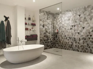 TRIABLES - Marble effect nonwoven bathroom wallpaper - Wallpaper by Tecnografica