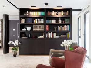 D90 - Floor-ceiling mounted oak bookcase - Cabinet by TM Italia Cucine