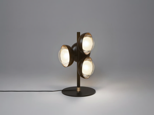 MUSE - Direct light metal table lamp - Table lamp by Tooy