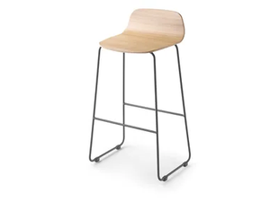 BISELL METAL - Sled base wooden stool with back - Stool by TREKU