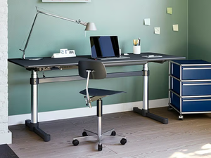 USM KITOS M - Height-adjustable rectangular office desk - Desk by USM