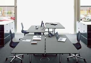 USM KITOS TABLE - Height-adjustable workstation desk - Desk by USM