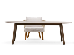 EMMA LOW - Oval aluminium garden table - Table by Varaschin