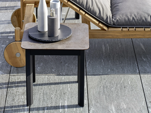 SYSTEM - Square powder coated aluminium garden side table - Side table by Varaschin