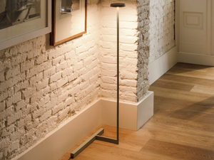FLAT 5955 - LED metal floor lamp - Floor lamp by Vibia